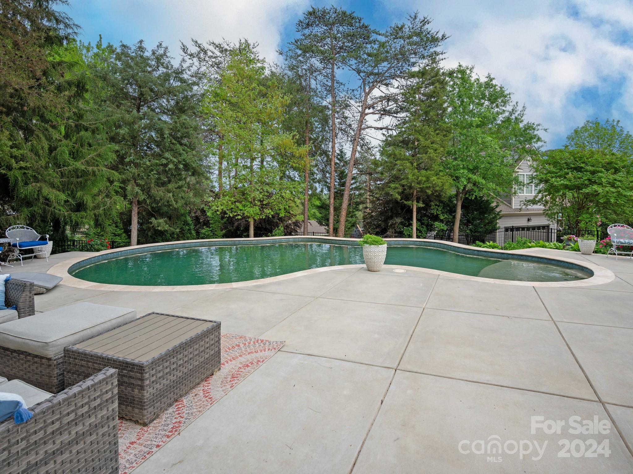 Lake Shore - Residential