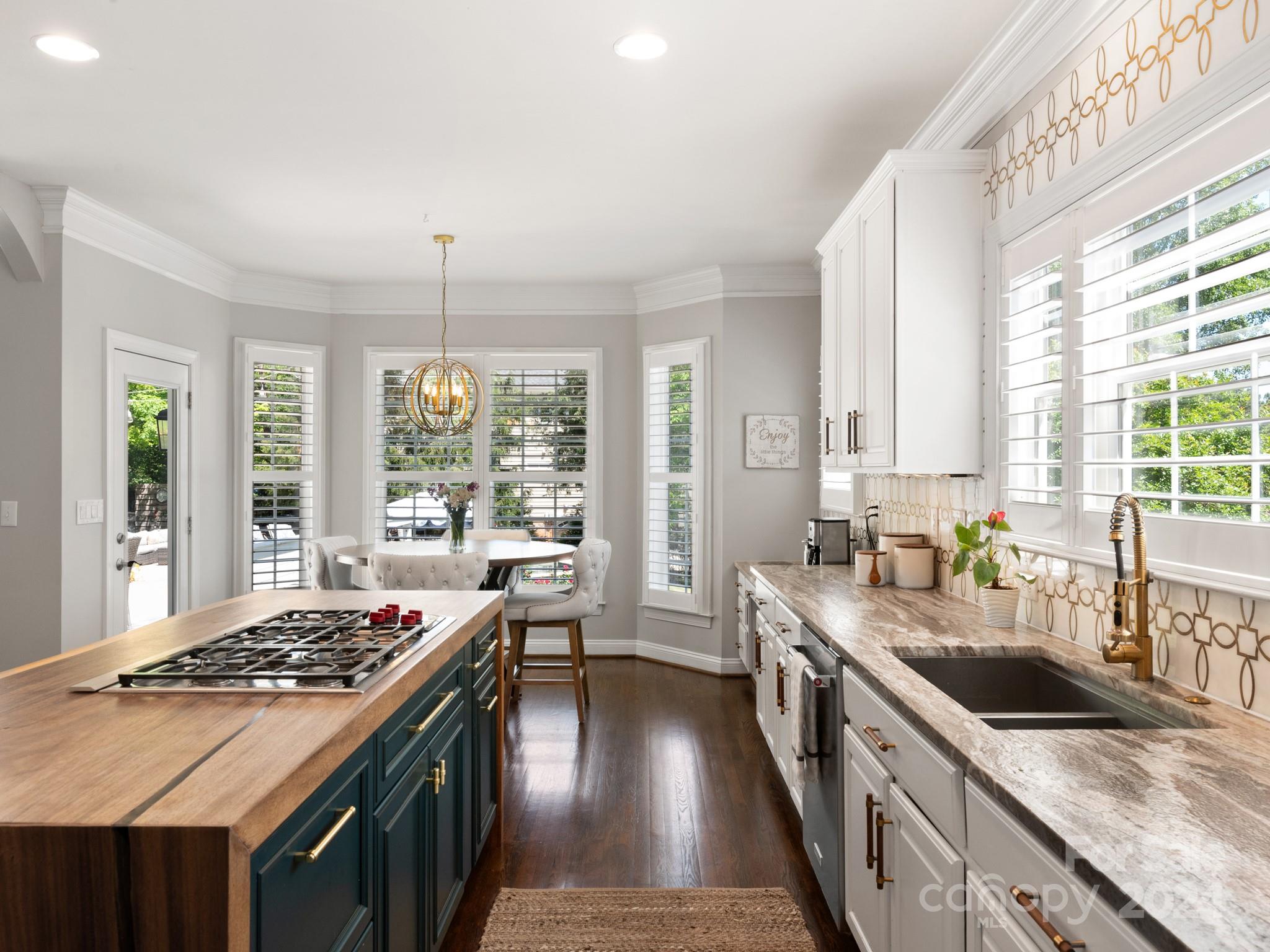 Lake Shore - Residential