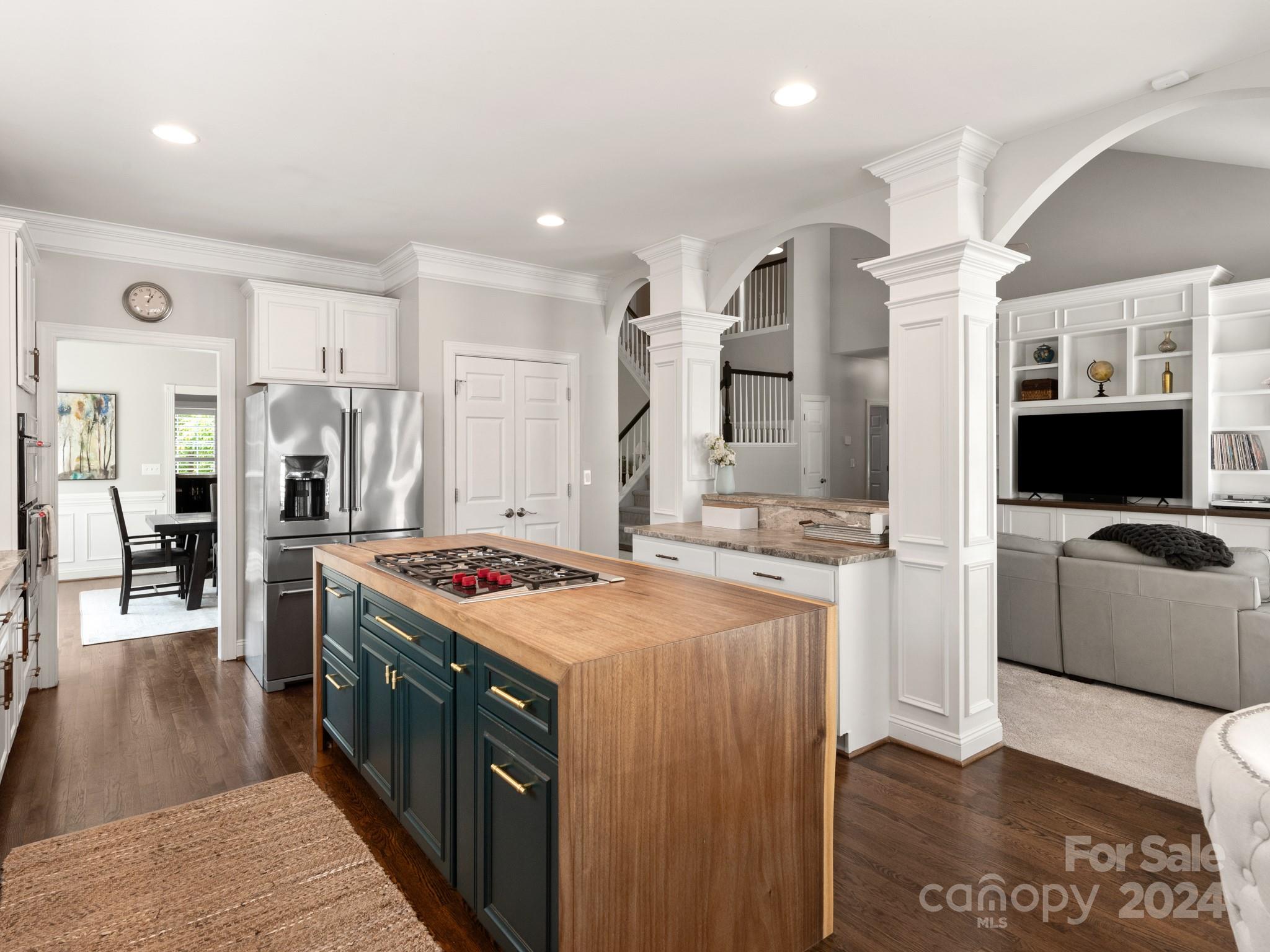 Lake Shore - Residential