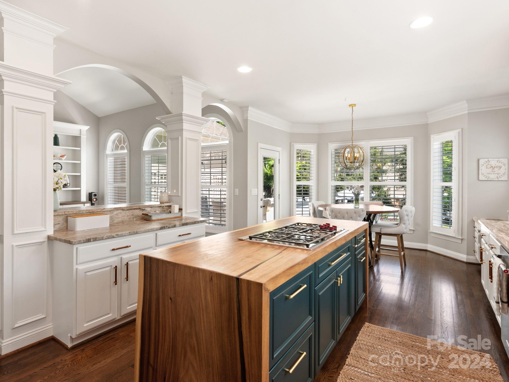 Lake Shore - Residential