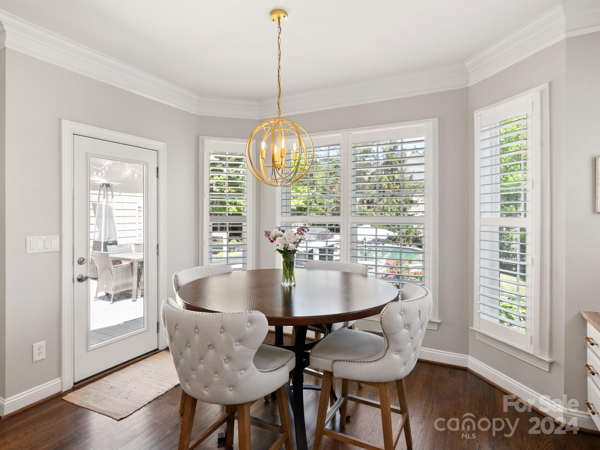 Lake Shore - Residential