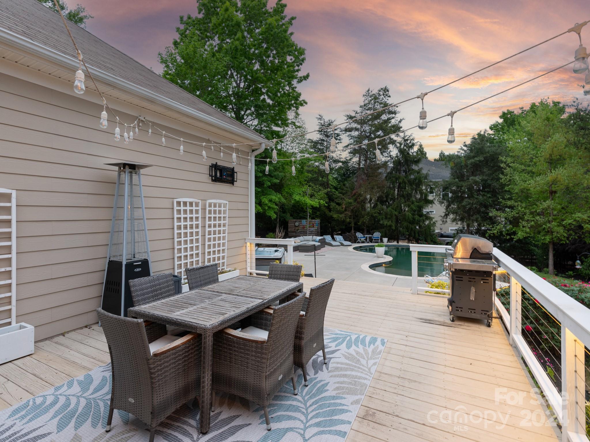 Lake Shore - Residential