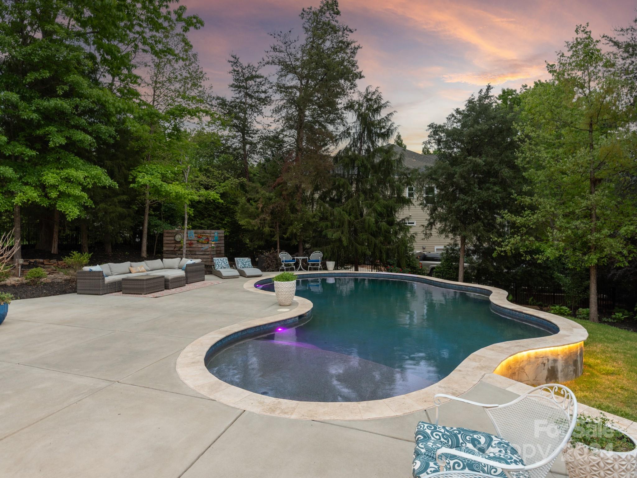 Lake Shore - Residential