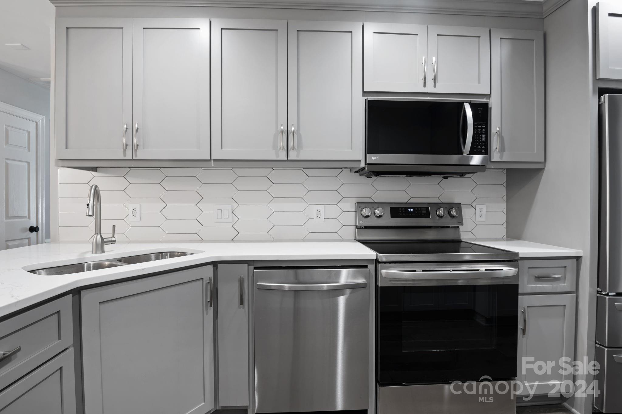 Greenhurst at Piper Glen - Residential