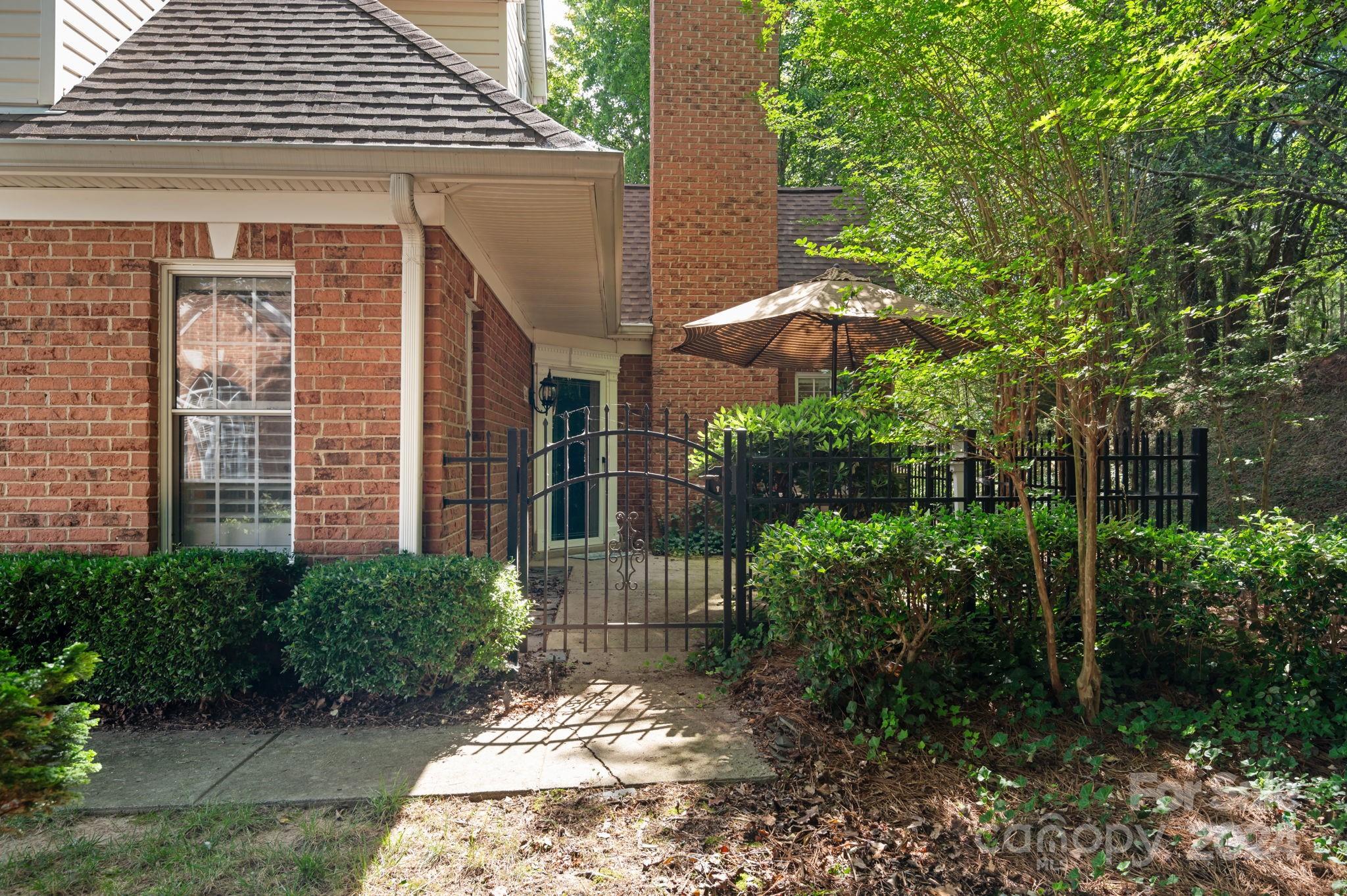 Greenhurst at Piper Glen - Residential