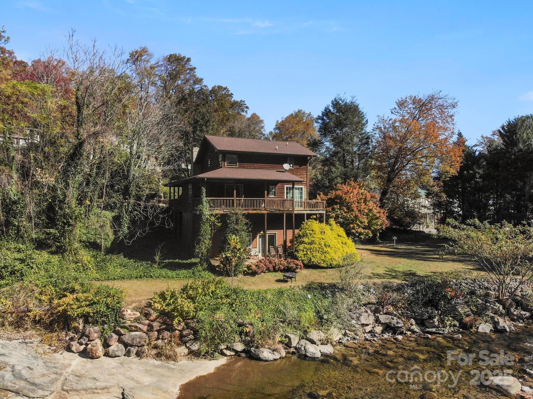 3207 Memorial Highway