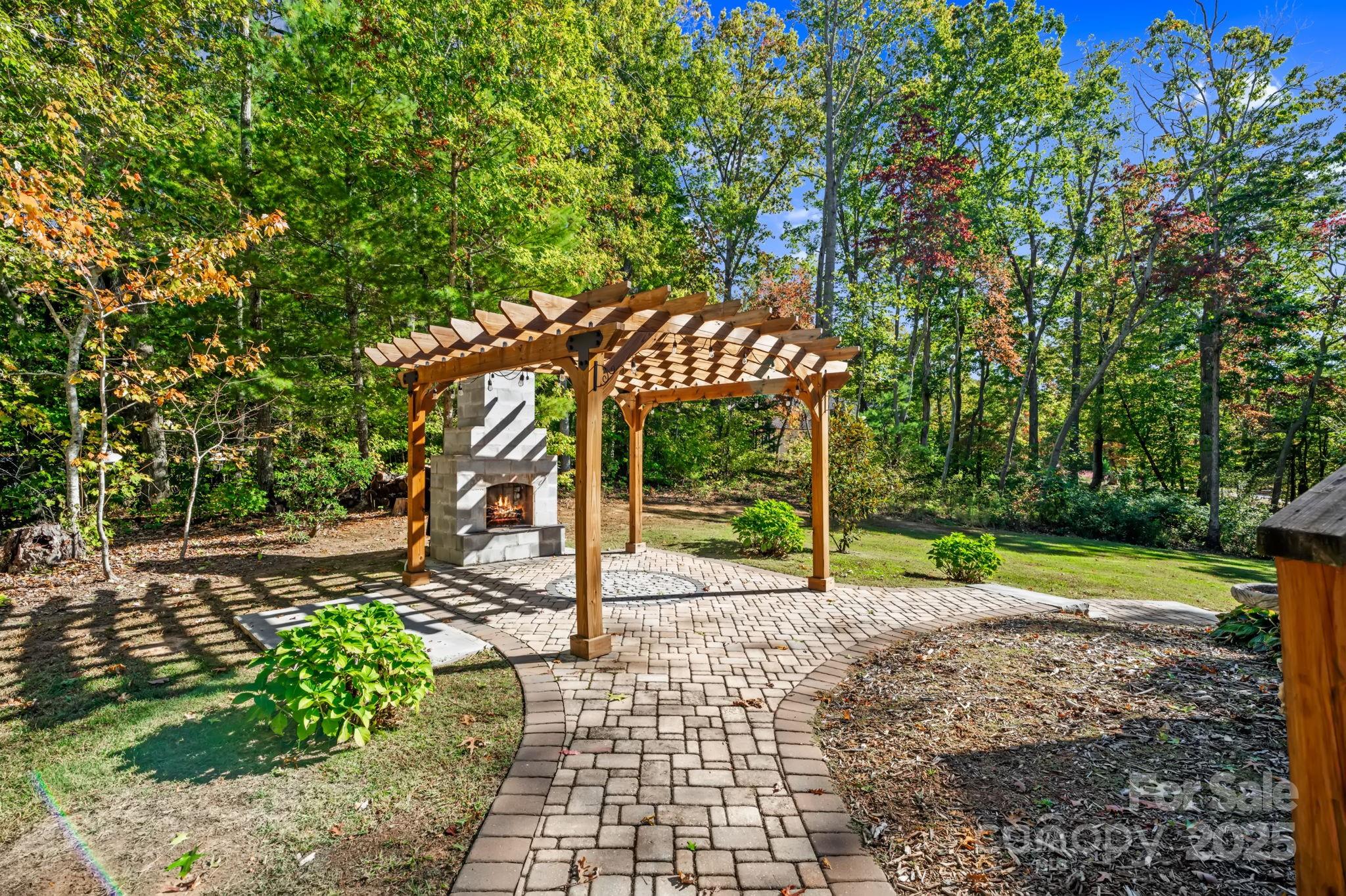 9 Oak Mountain Drive