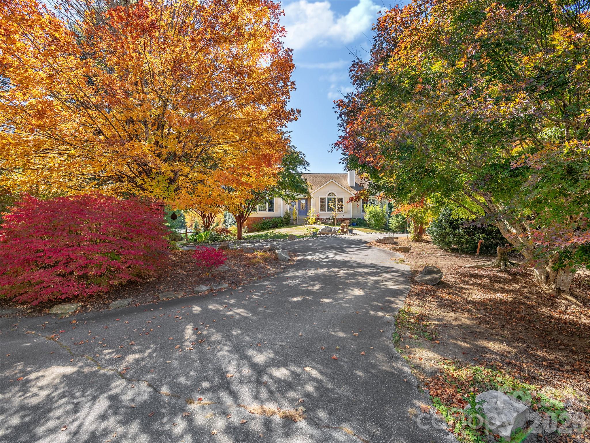 23 Old Applewood Lane
