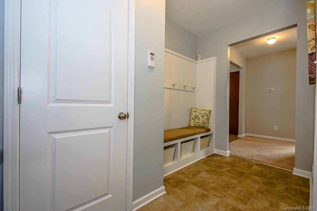 Ellis Pond - Residential