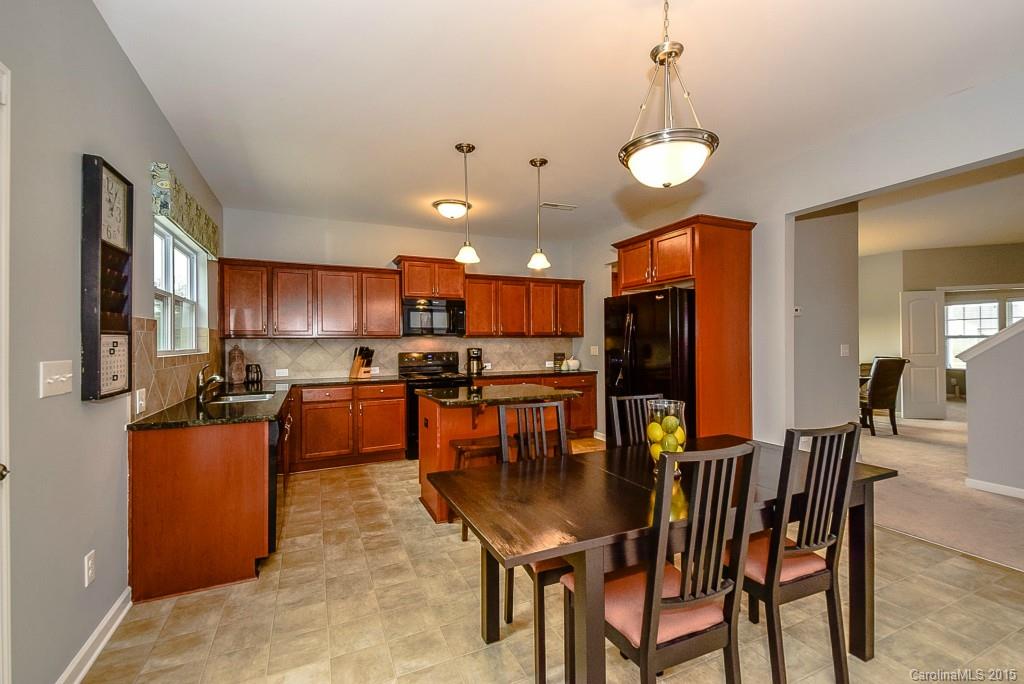 Ellis Pond - Residential