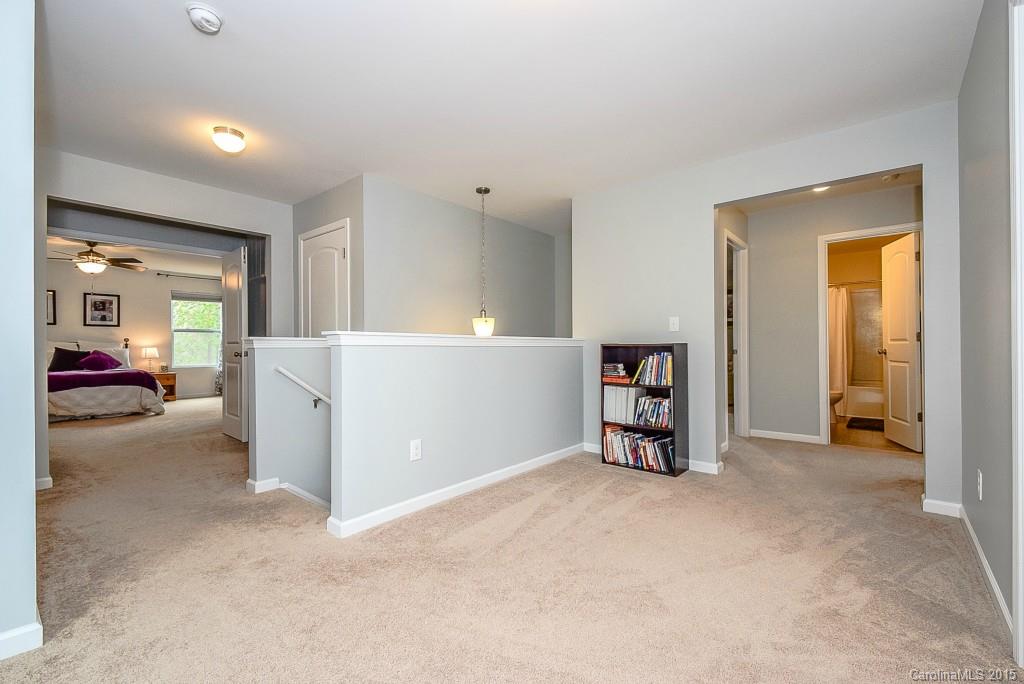 Ellis Pond - Residential