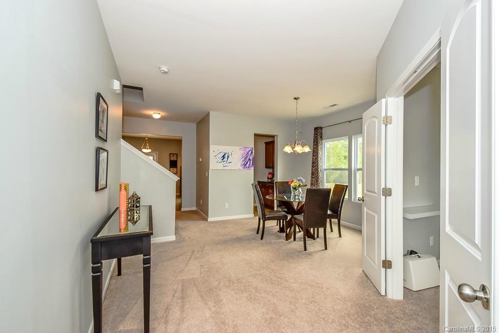 Ellis Pond - Residential