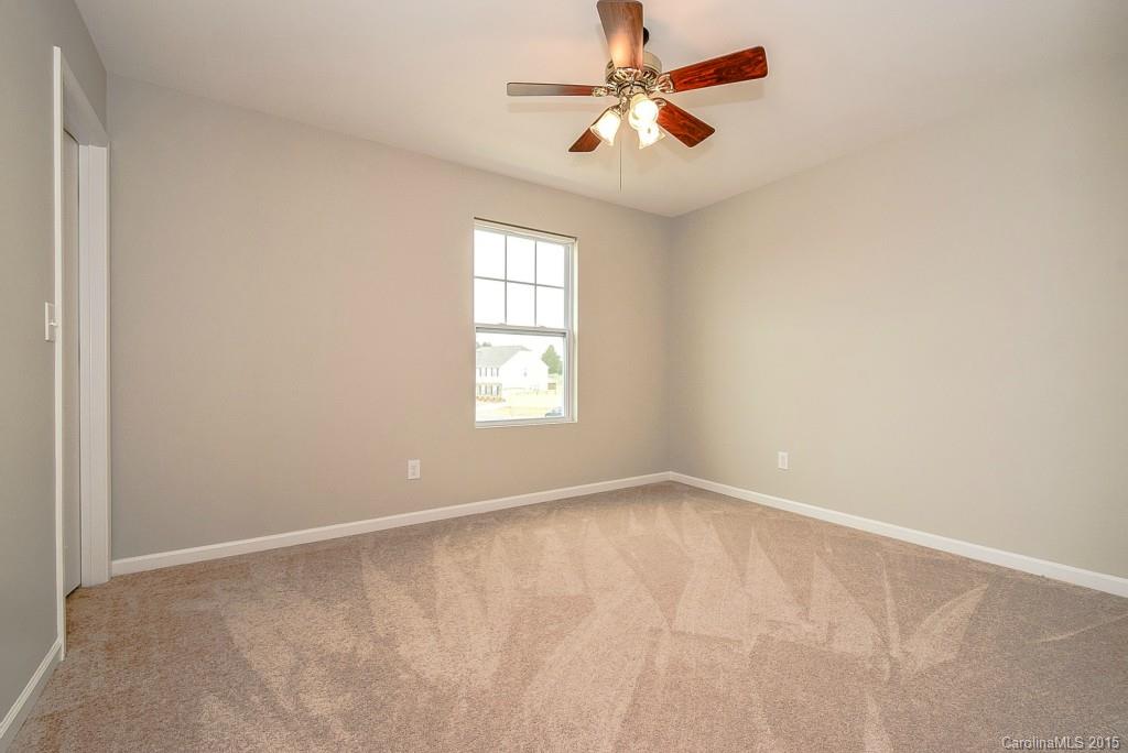 Ellis Pond - Residential