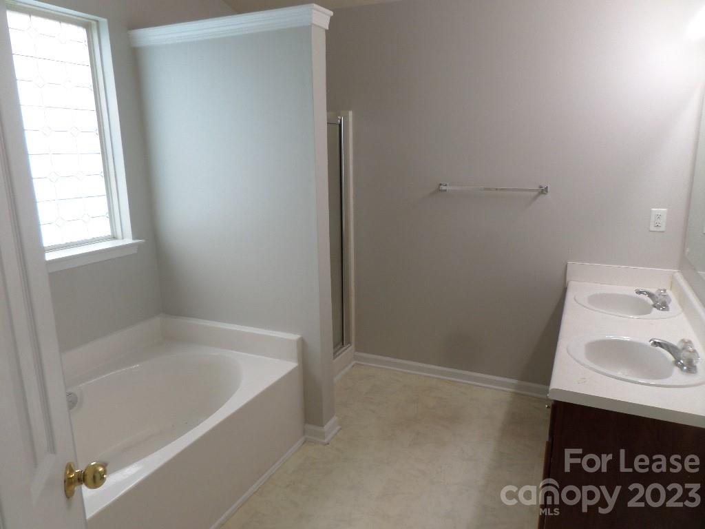 Withrow Downs - Residential Lease