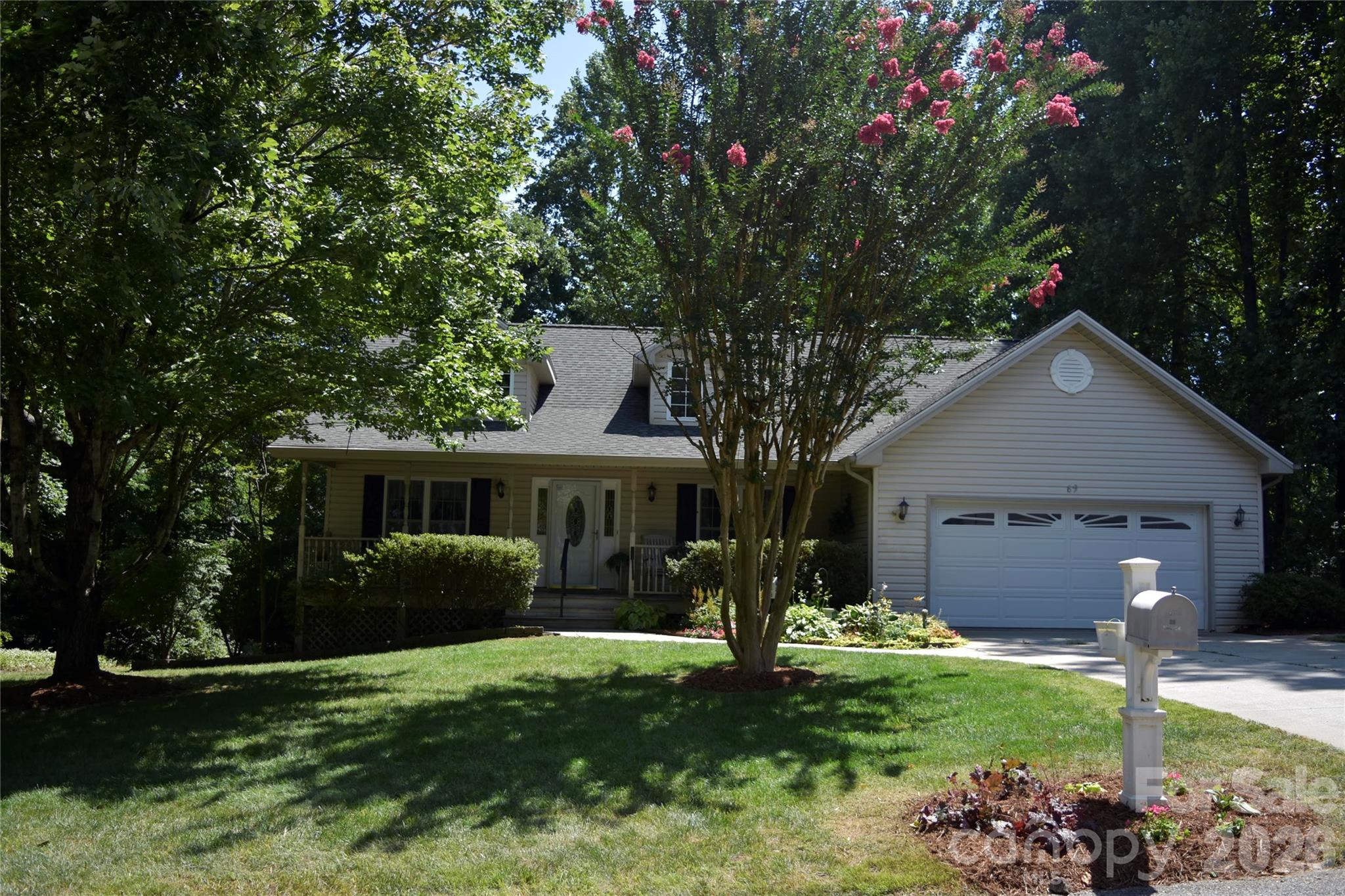 69 Red Cedar Drive, Hendersonville, NC, 28792