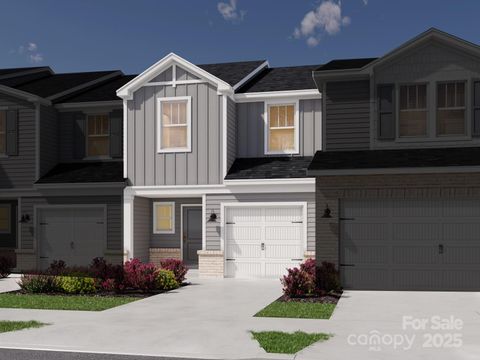 4325 Summit Woods Drive Charlotte NC 28216