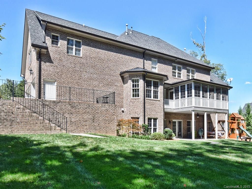 Whispering Winds - Residential