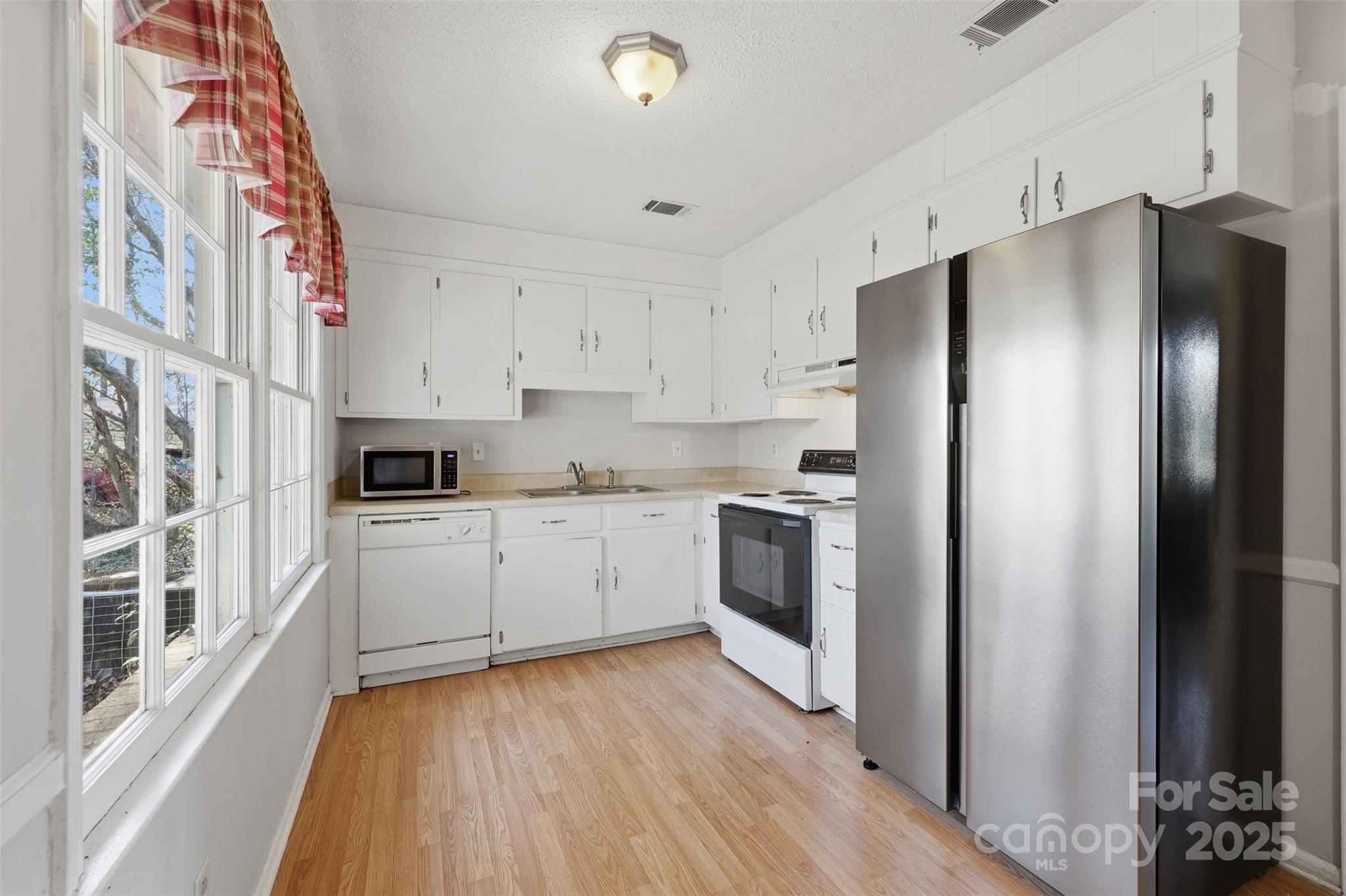 9901 Arbordale Avenue