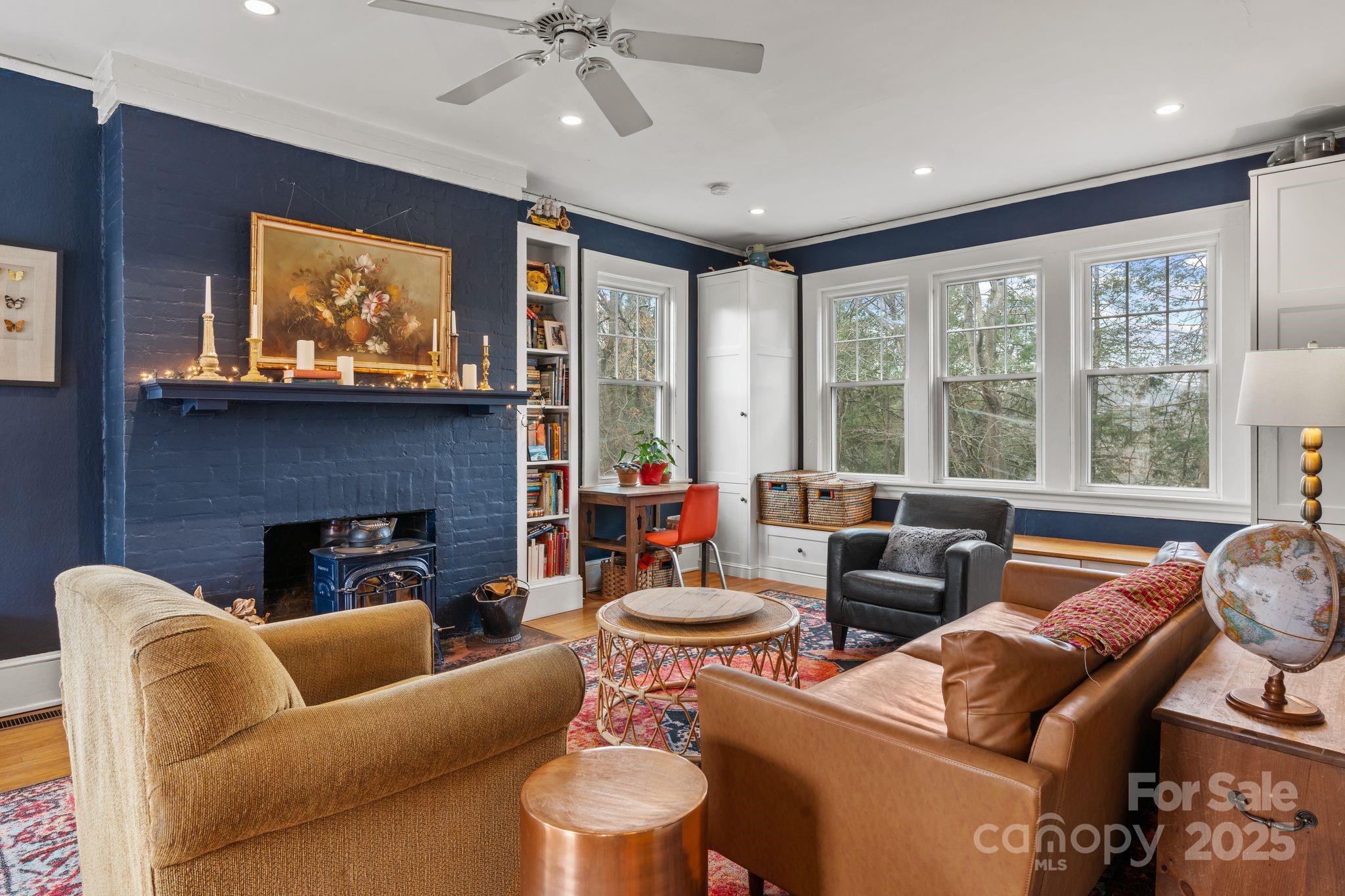 5 Chiles Avenue