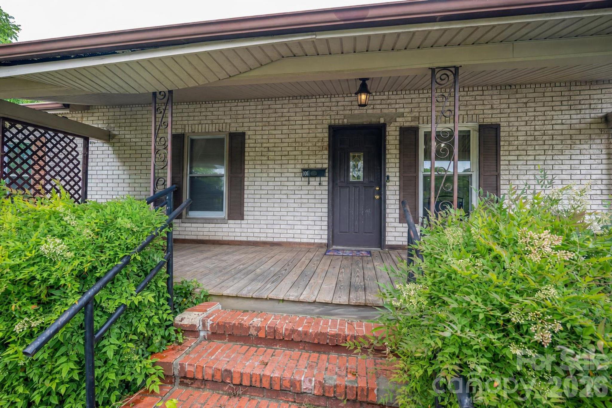 101 Huss Avenue