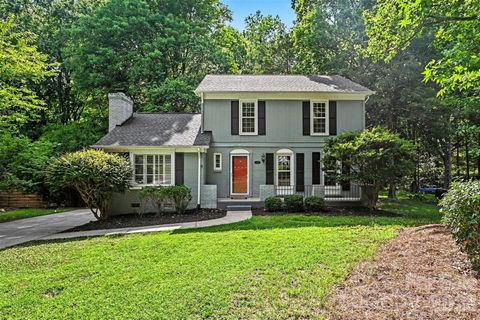 Photo of 9322 New Towne Drive, Matthews, NC 28105 (MLS # 4389735)