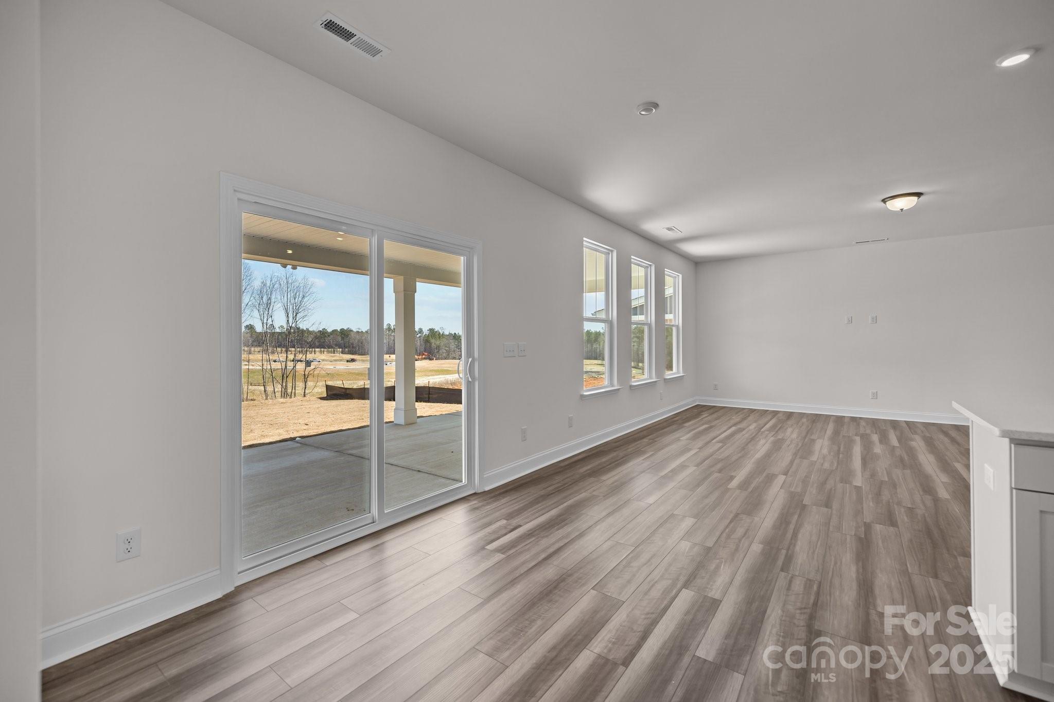 Lakeside Glen - Residential