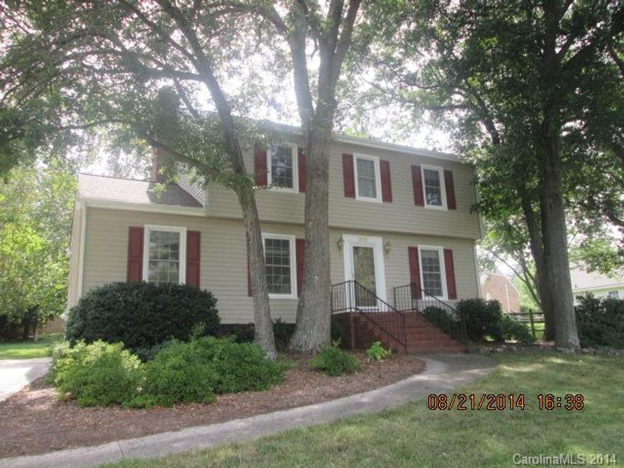 *Special – ½ off 1st full month’s rent w/ 18 month lease agreement* Traditional 2 story home w/ 4 bedrooms & 2.5 baths. Fully equipped kitchen and breakfast area.  Formal Living and dining rooms. Family room w/ wood burning fireplace. Master suite w/ walk-in closet and full private bath. Spacious secondary bedrooms w/ ample closet space. New carpet throughout. Laundry room w/ furnished washer & dryer. Large partially fenced in rear yard w/ patio.