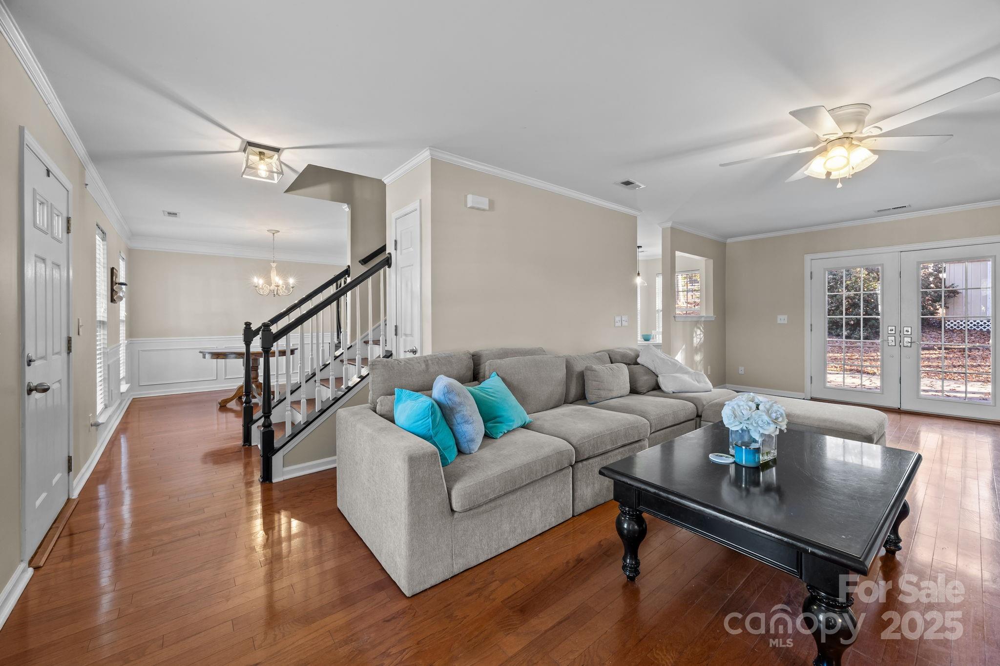 135 Shade Tree Circle