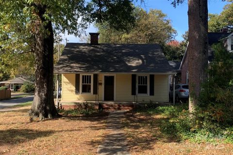 Photo of 1901 Winter Street, Charlotte, NC 28205 (MLS # 4316150) Photo of 1901 Winter Street, Charlotte, NC 28205 (MLS # 4316150)