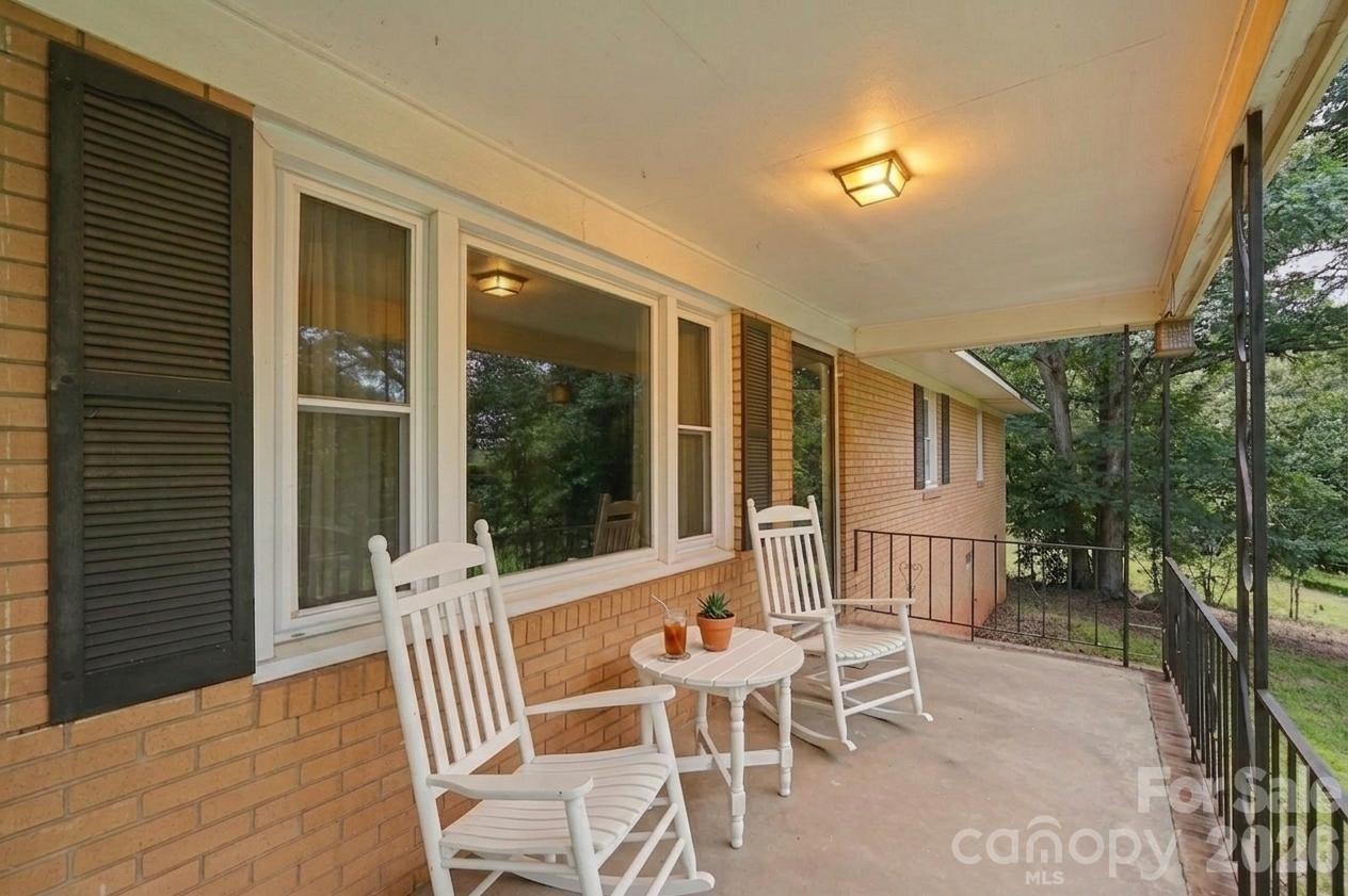 313 Park Terrace Drive