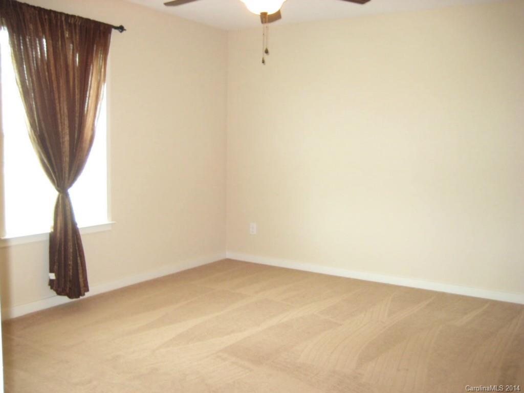 Newport Lakes - Residential