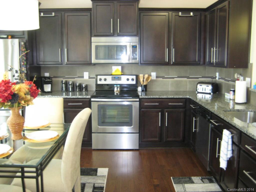 Newport Lakes - Residential