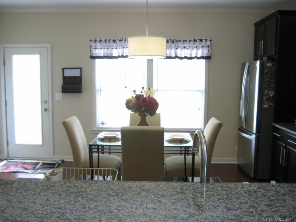 Newport Lakes - Residential