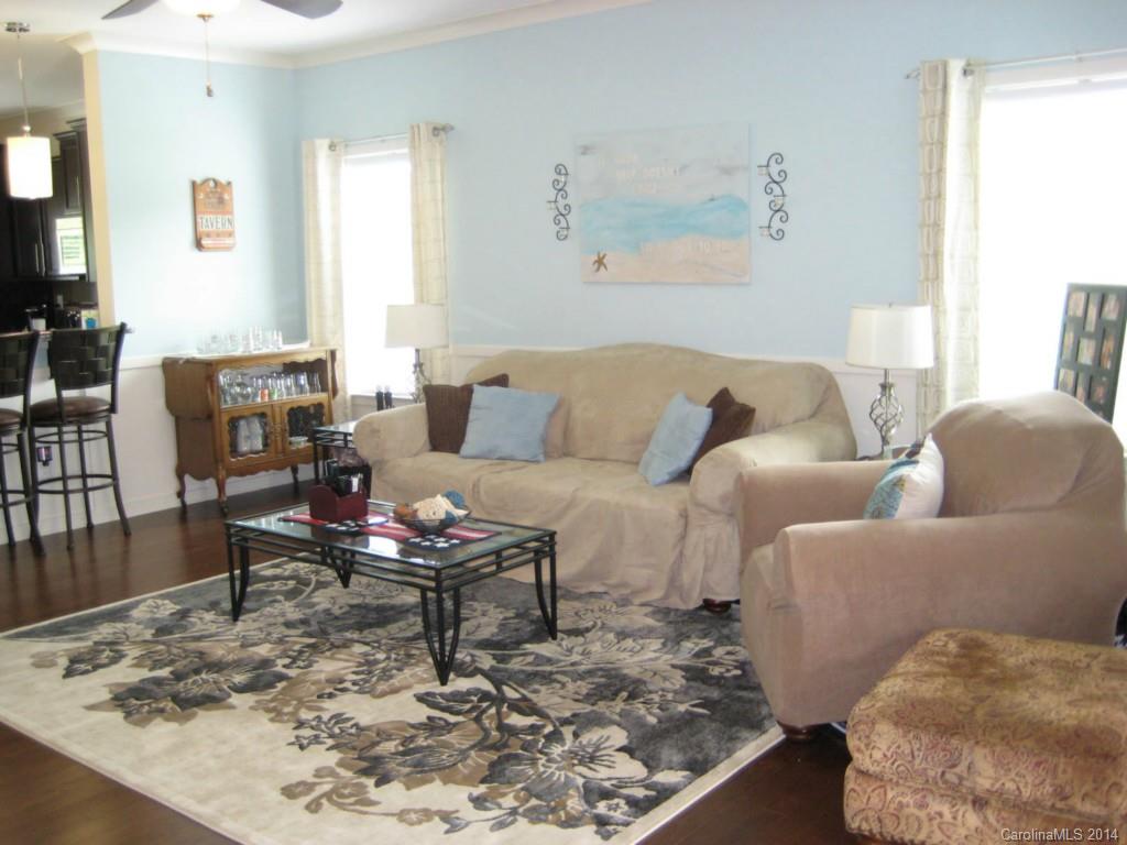 Newport Lakes - Residential