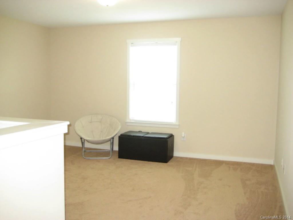 Newport Lakes - Residential