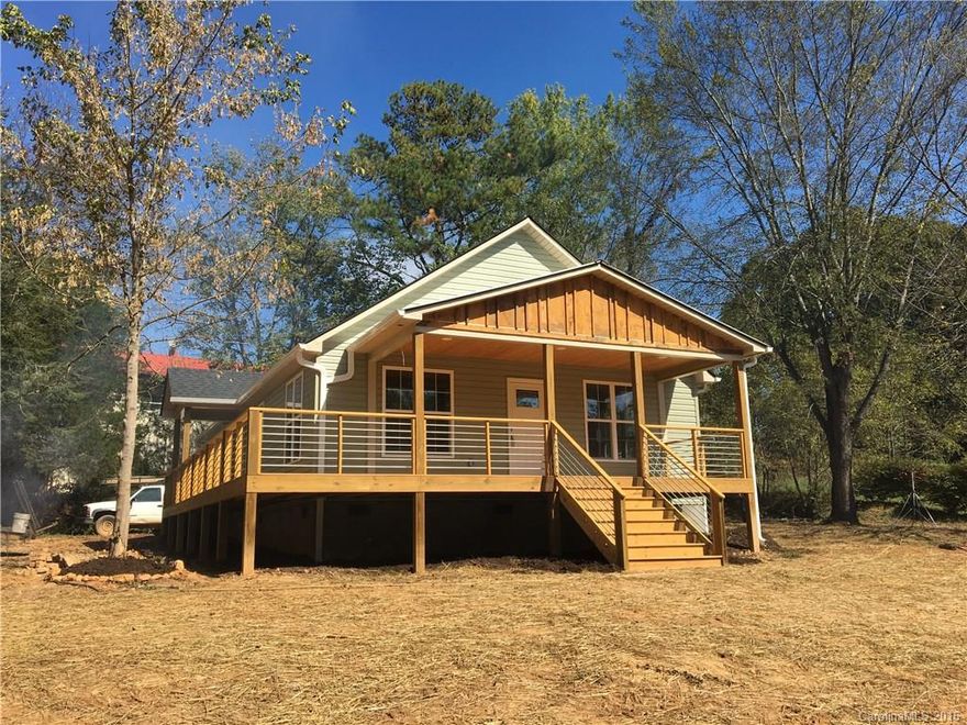 Beautiful new construction home waiting on you! 5 Minutes to new Ingles on Sand Hill Rd. 20 Minutes to downtown Asheville. Hardwood floors throughout, tile baths, stainless slate appliances! Large flat lot with storage building. Great for family or first time buyers!

Taxes to be determined
Agent related to seller