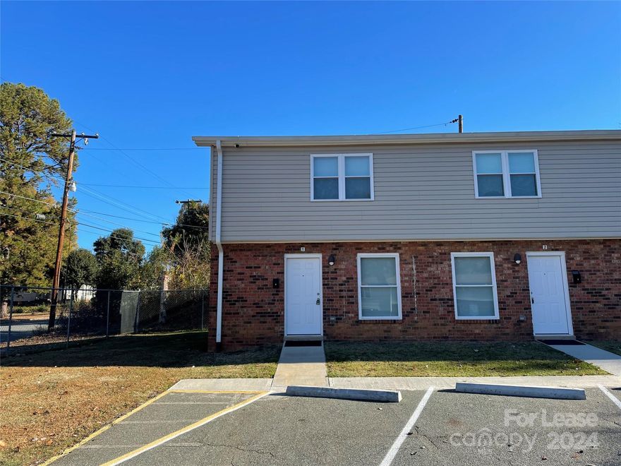 Newly remodeled two bedroom, one bath townhouse near I-77 and I-85. This townhome offers fresh paint and LVP flooring. Large, open kitchen with tile backsplash and space for a stackable washer/dryer. Dining area and open concept living room. Both bedrooms and the bathroom are upstairs. 

Please note: Double security deposit required for ALL leases. 

Absolutely NO Pets Allowed.