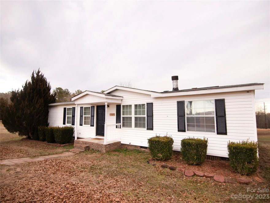 Discover the perfect blend of comfort and country living in this well-maintained, spacious home stretching over 1300 square feet. Nestled on a generous 1.5-acre plot, this property is an ideal haven for those dreaming of a mini farm lifestyle. The house features three cozy bedrooms and two full bathrooms, designed for comfortable living. There is a large primary bedroom with a large attached bath. The large living area ensures ample space for family activities and relaxation. Modern comforts like high-speed internet are available, catering to both work-from-home needs and entertainment desires. The extensive 1.5-acre land provides the perfect opportunity to start your mini farm. It's suitable for keeping chickens and other small farm animals, with plenty of room for gardening and outdoor projects. Flooring and paint credit offered.
.