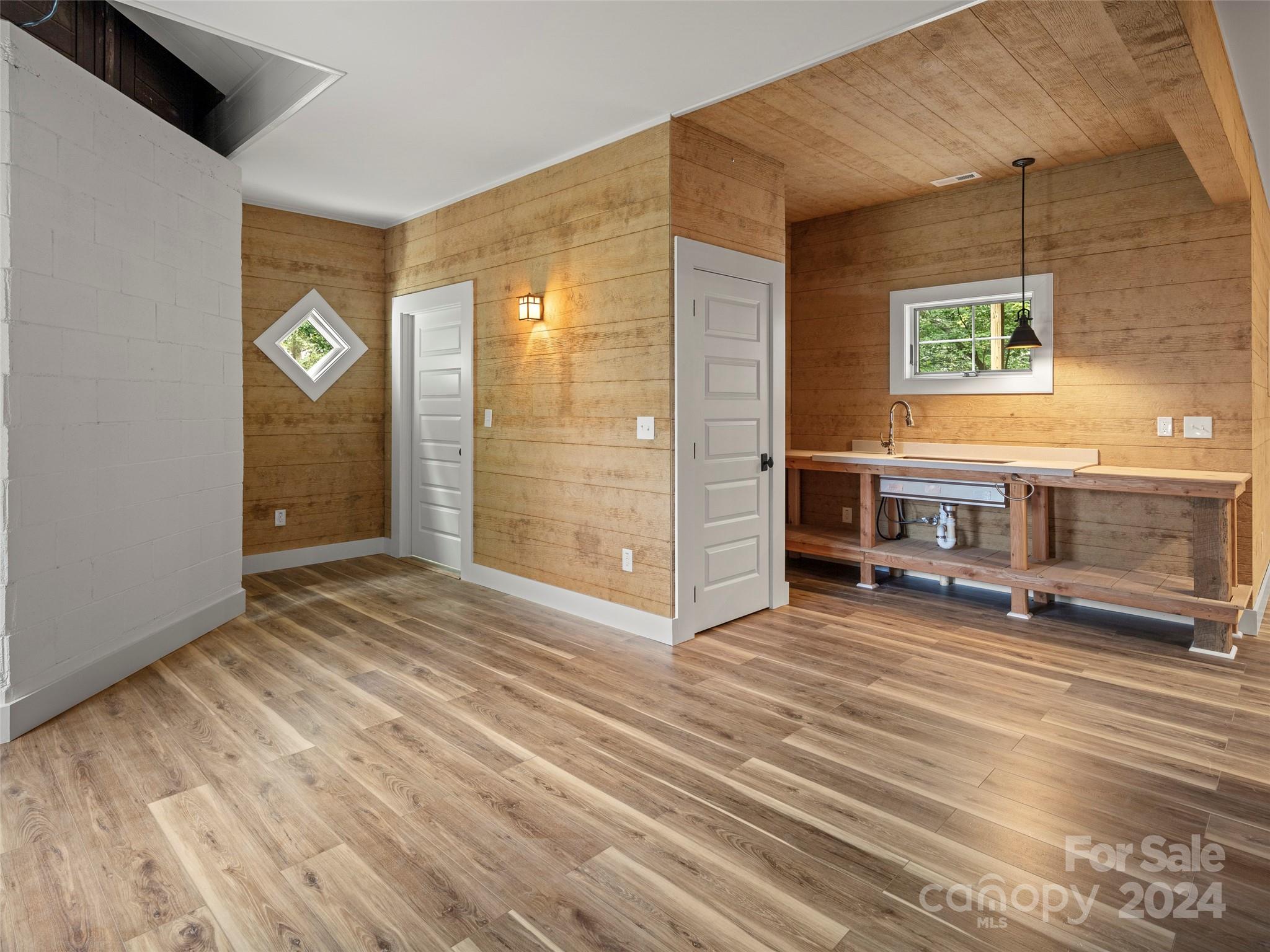 Holston Village - Residential
