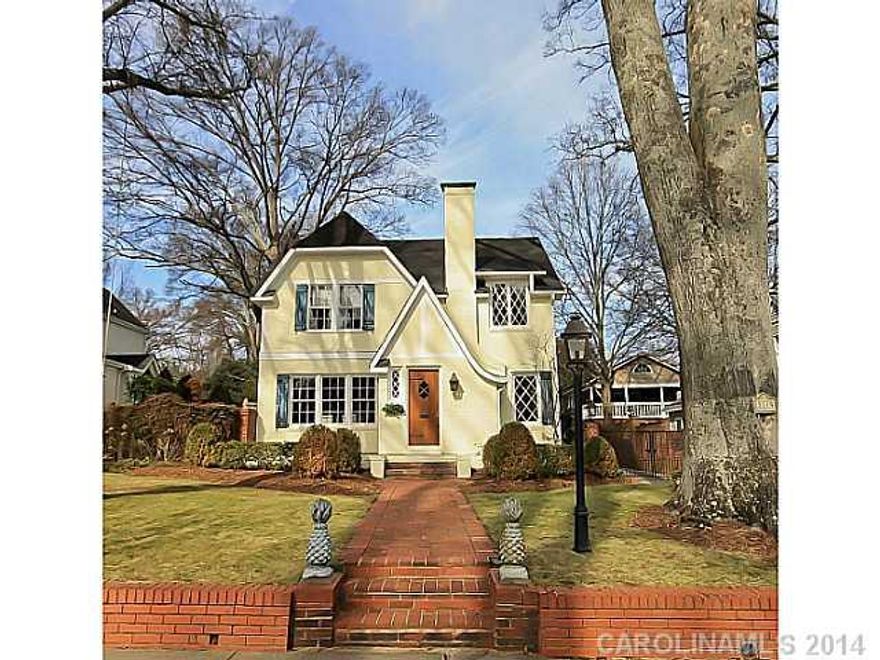 Recently updated & exuding charm on Beverly Dr.  Bright open floor-plan w/ 9ft ceilings thru-out first flr - great for entertaining!  Newly renovated Master bath & laundry upstairs!  4 lg bedrms 2.5 baths in main house w/ add'l bedrm & bath in separate apartment. Perfect for nanny, office, etc. Beautiful setting w/ custom brick wall surrounding the .22 ac lot for privacy.  Don't miss this one!