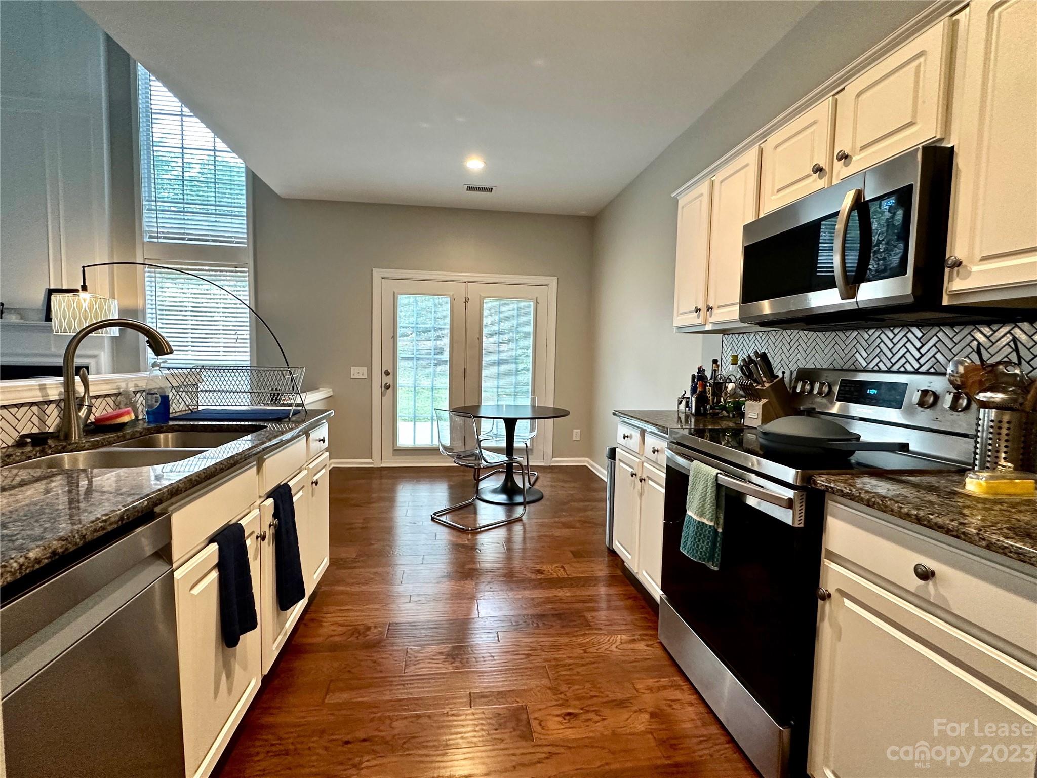 Highland Creek - Residential Lease