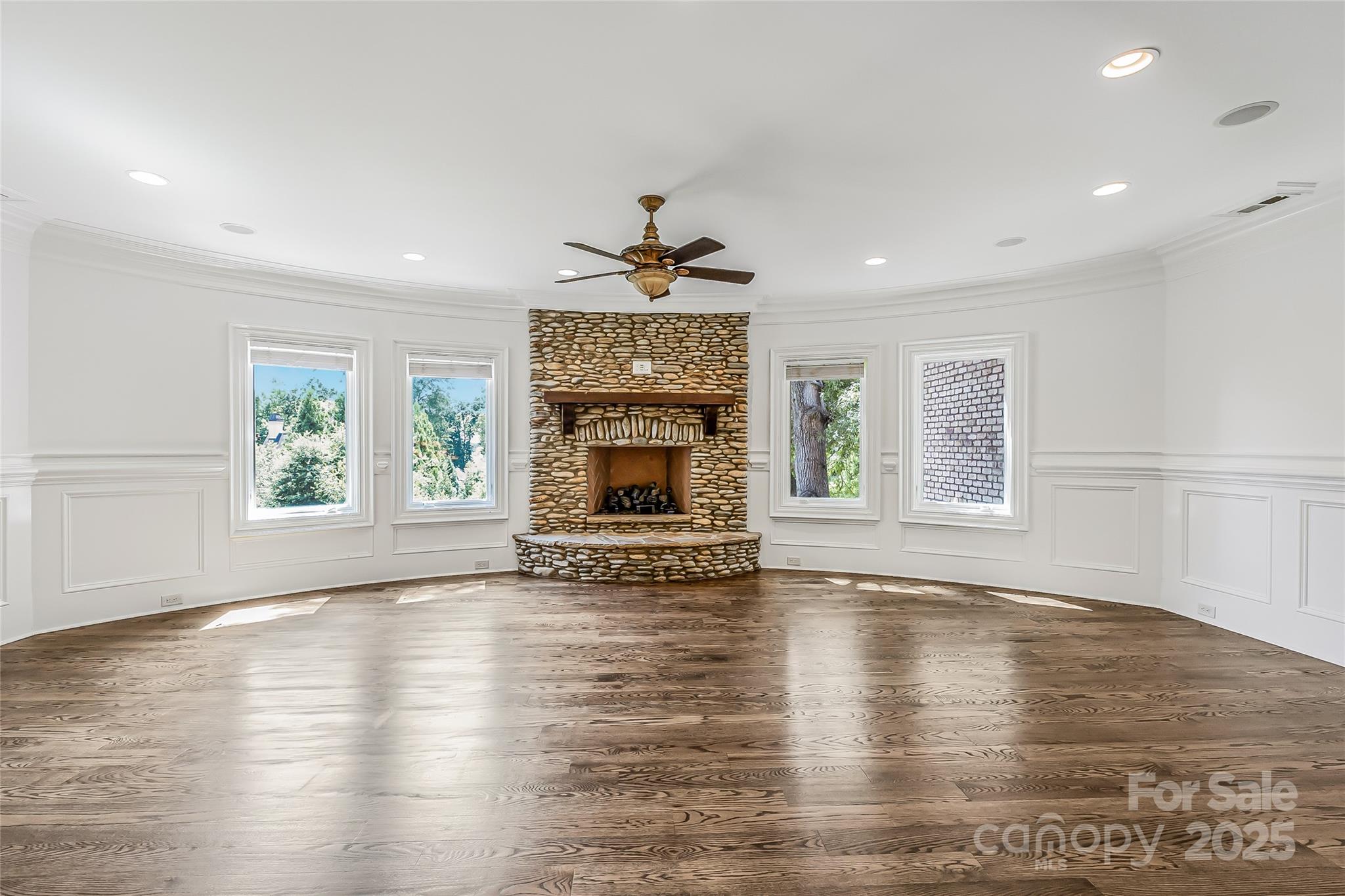 Chatelaine - Residential