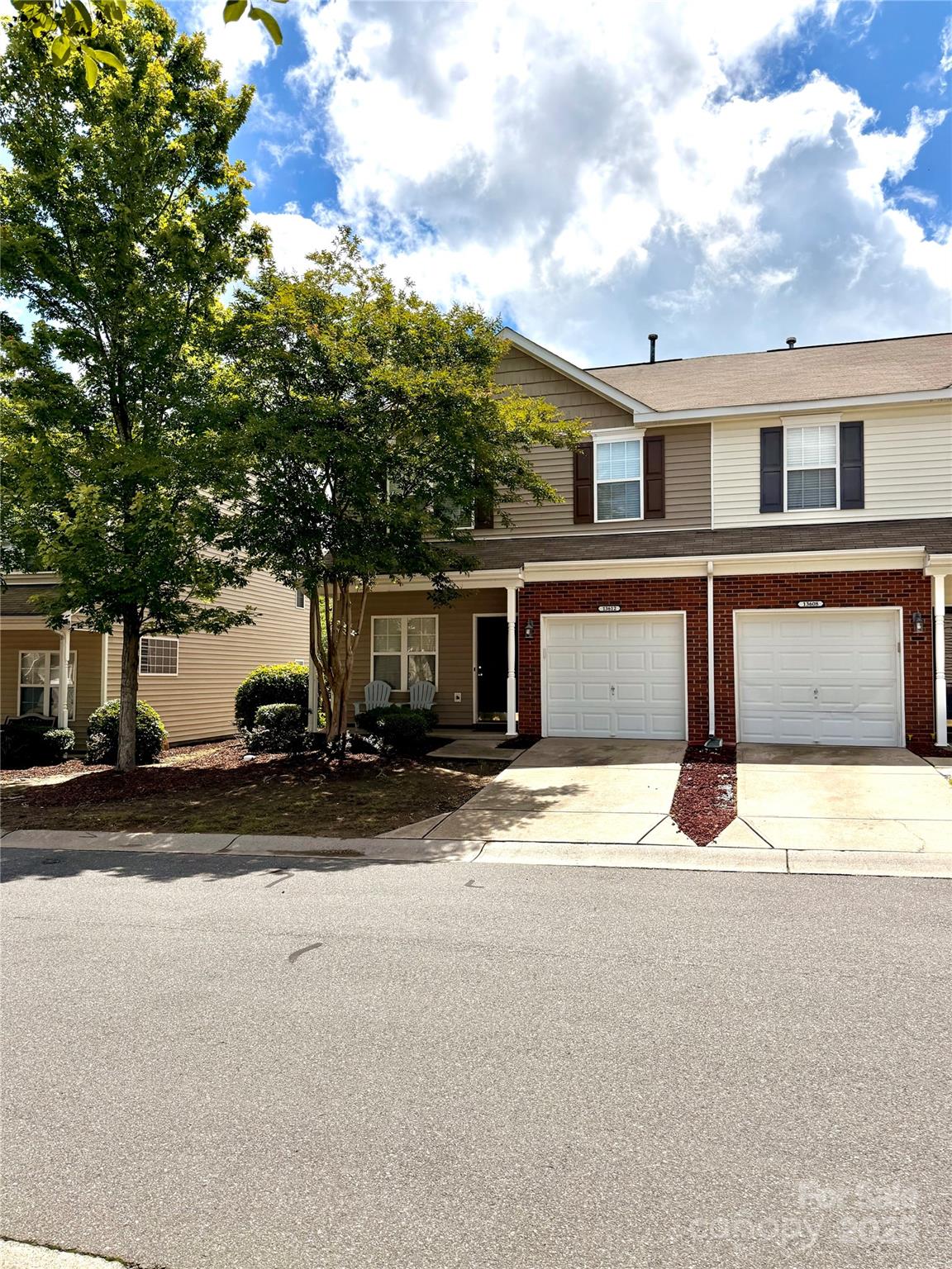 Charlotte Pines - Residential