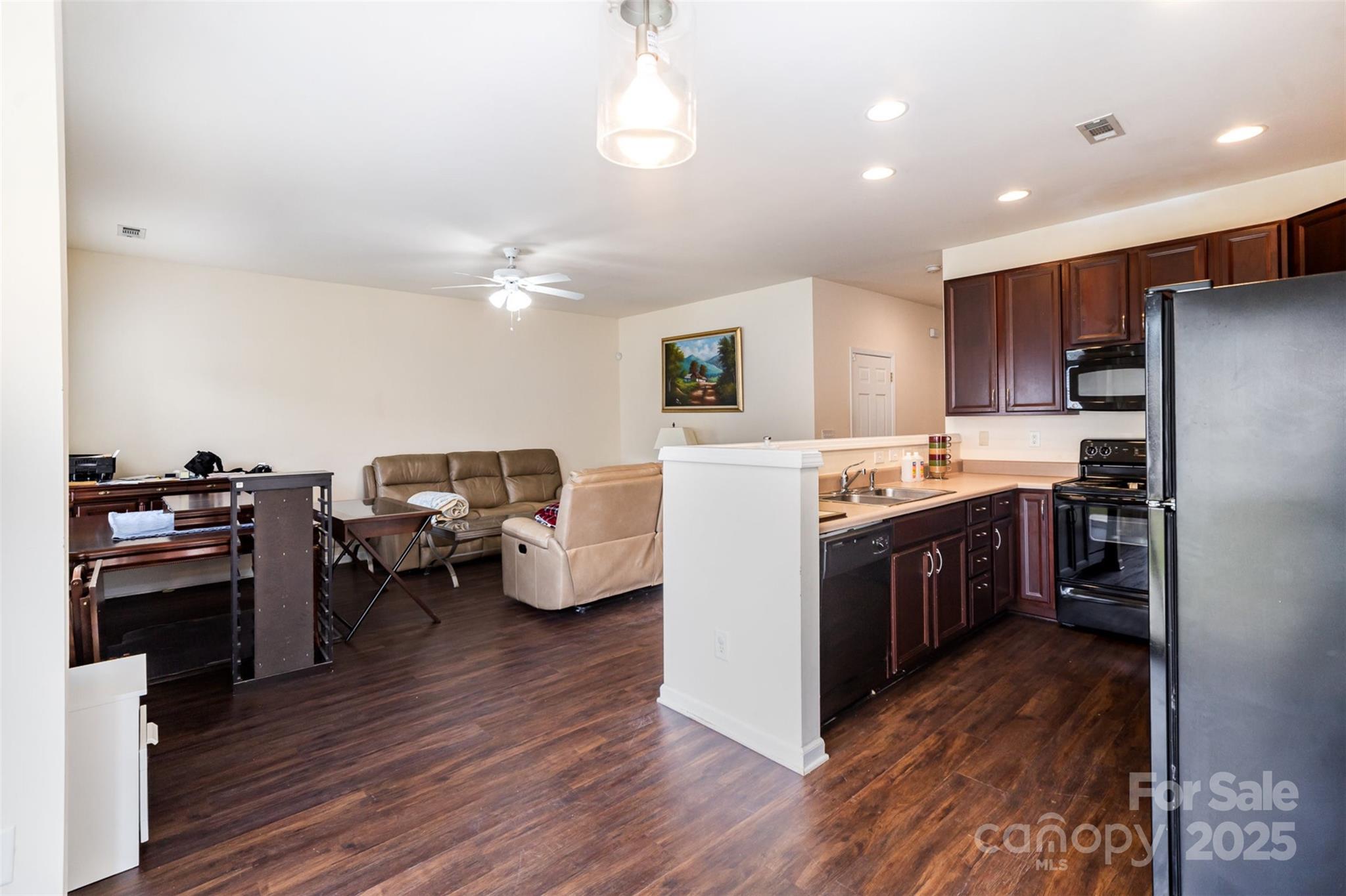 Charlotte Pines - Residential