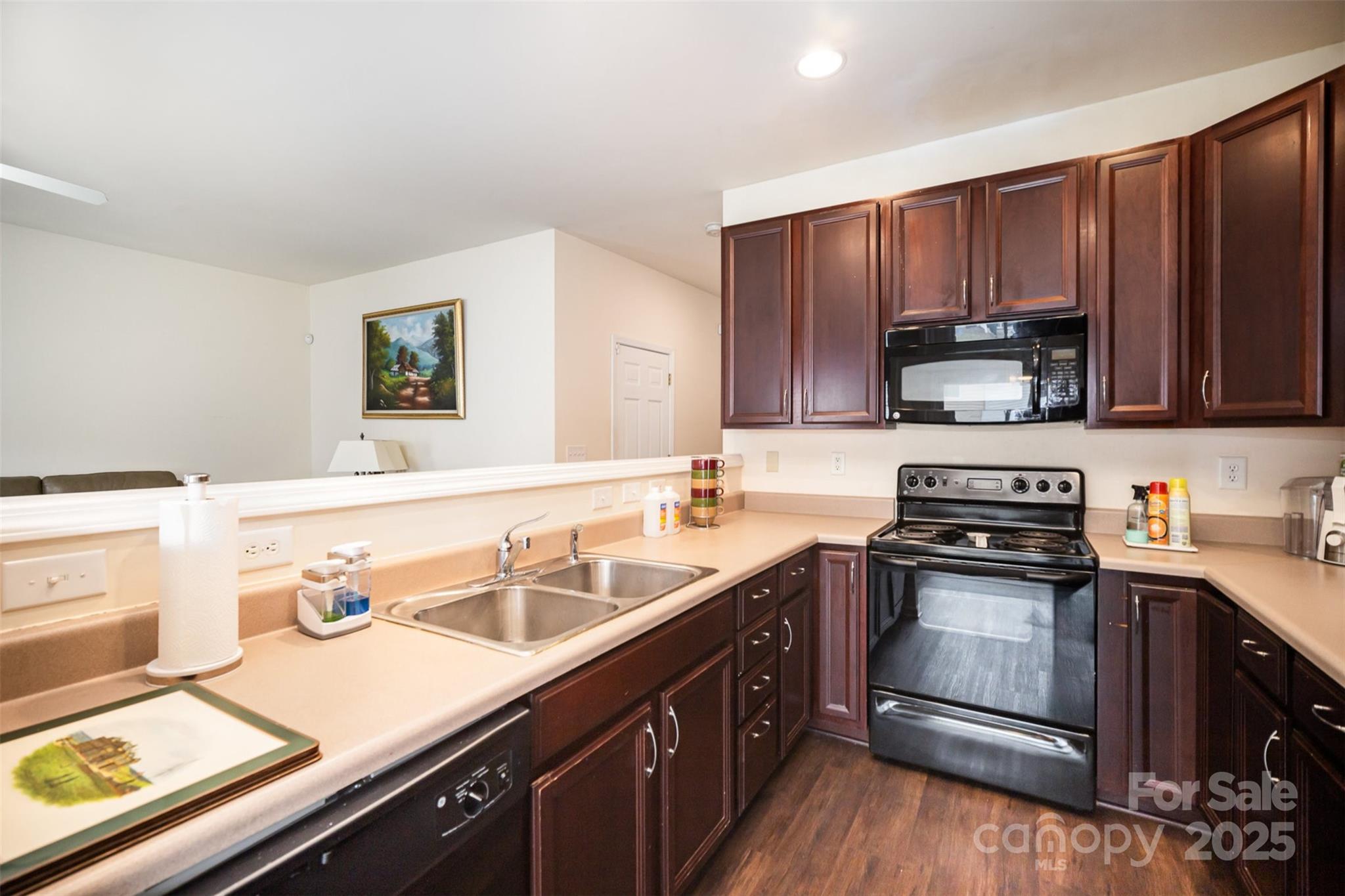Charlotte Pines - Residential