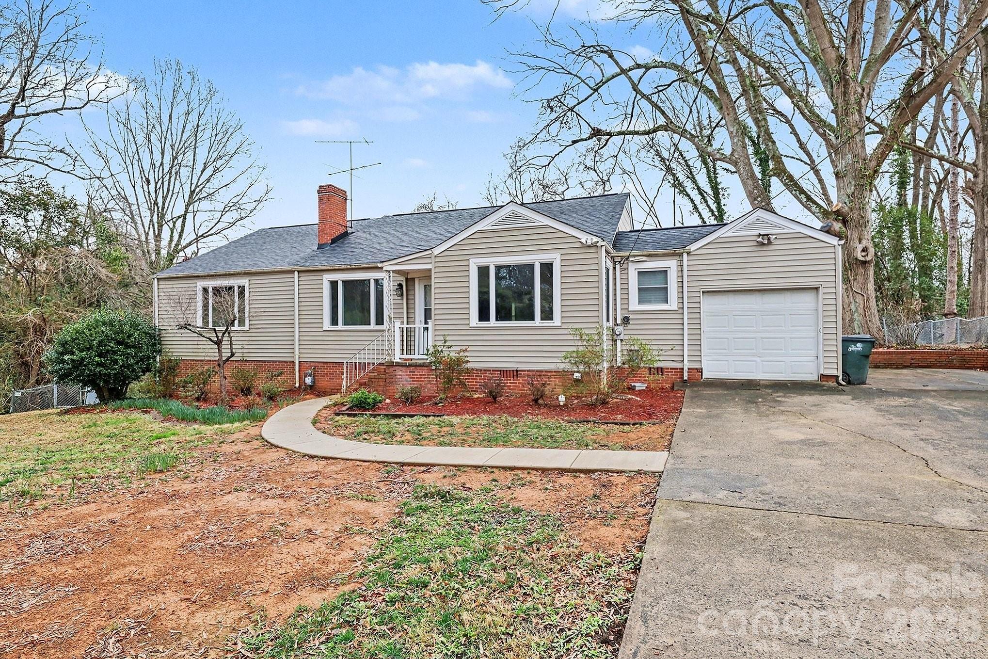 225 Valleyview Place