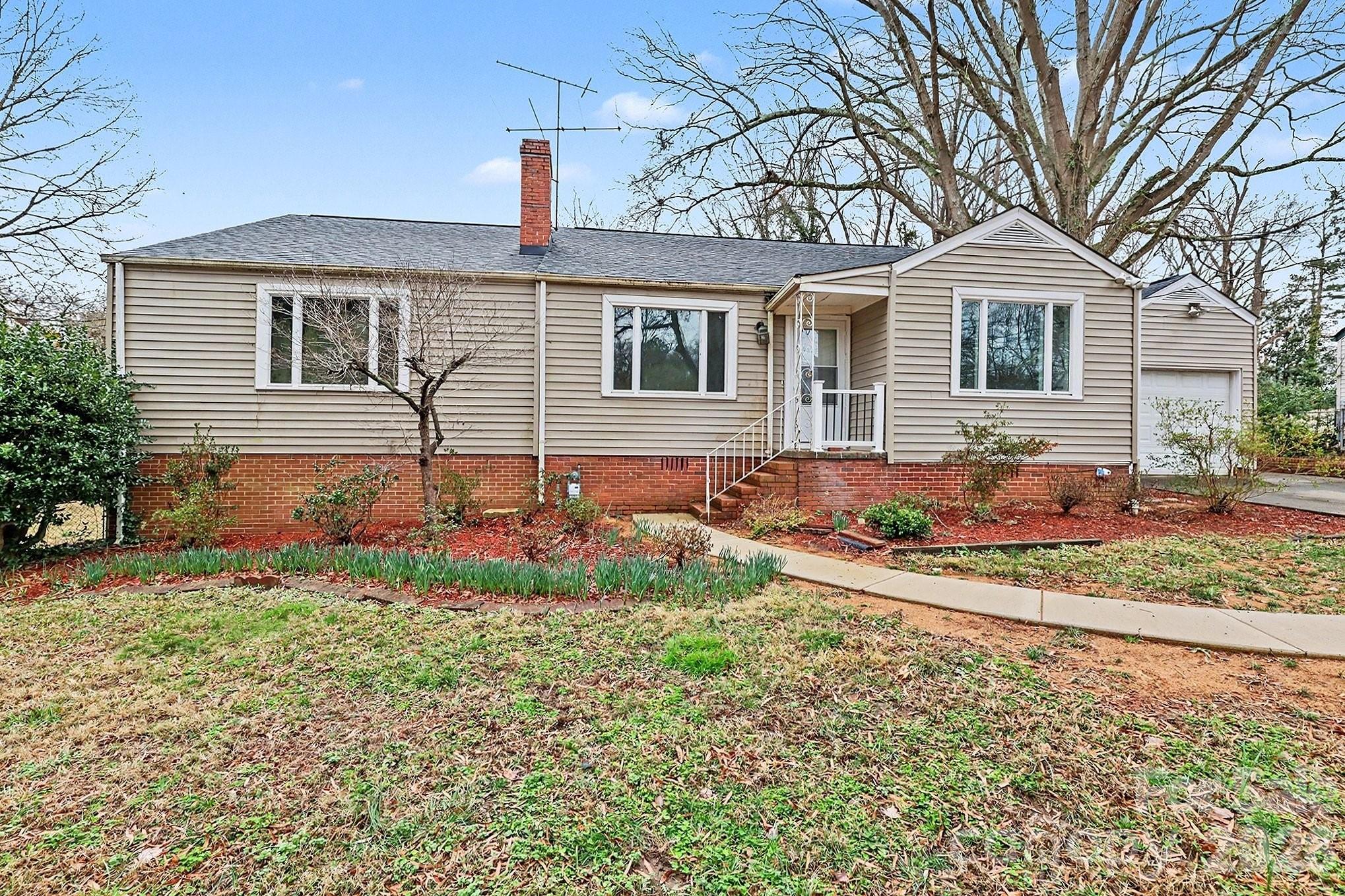 225 Valleyview Place