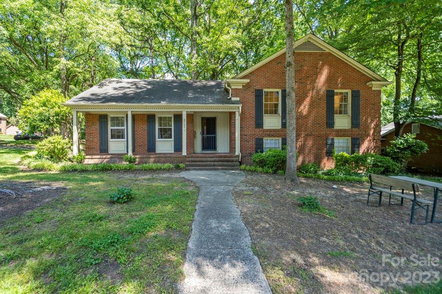 Location, Location, Location!!! Live in beautiful Beverly Woods neighborhood! Only 1 mile to all that South Park has to offer & less than 7 miles to Uptown this wonderful home features 4 beds, 3 full baths, hardwoods throughout, granite kitchen countertops, & a huge corner lot with so much potential… This Is A True Must See Opportunity Book A Showing Today!