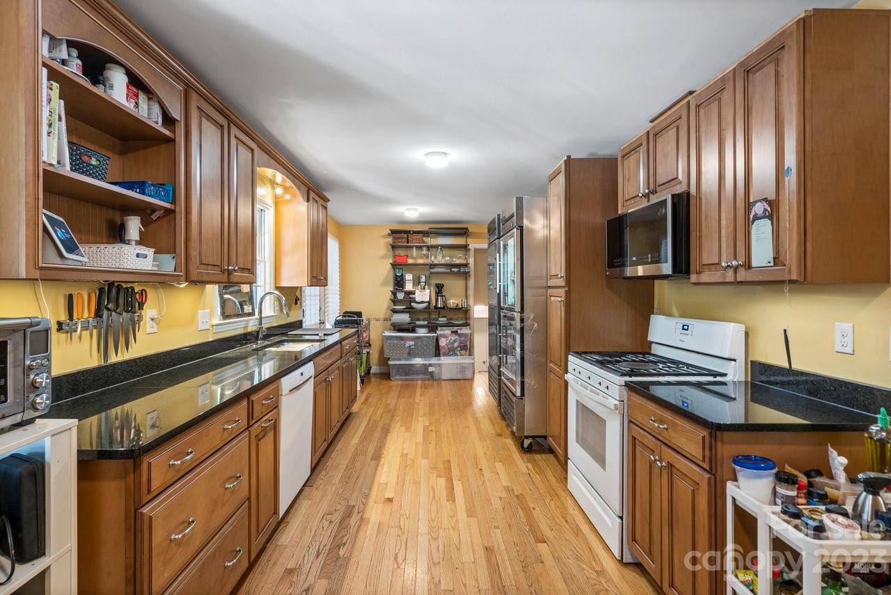 Beverly Woods - Residential