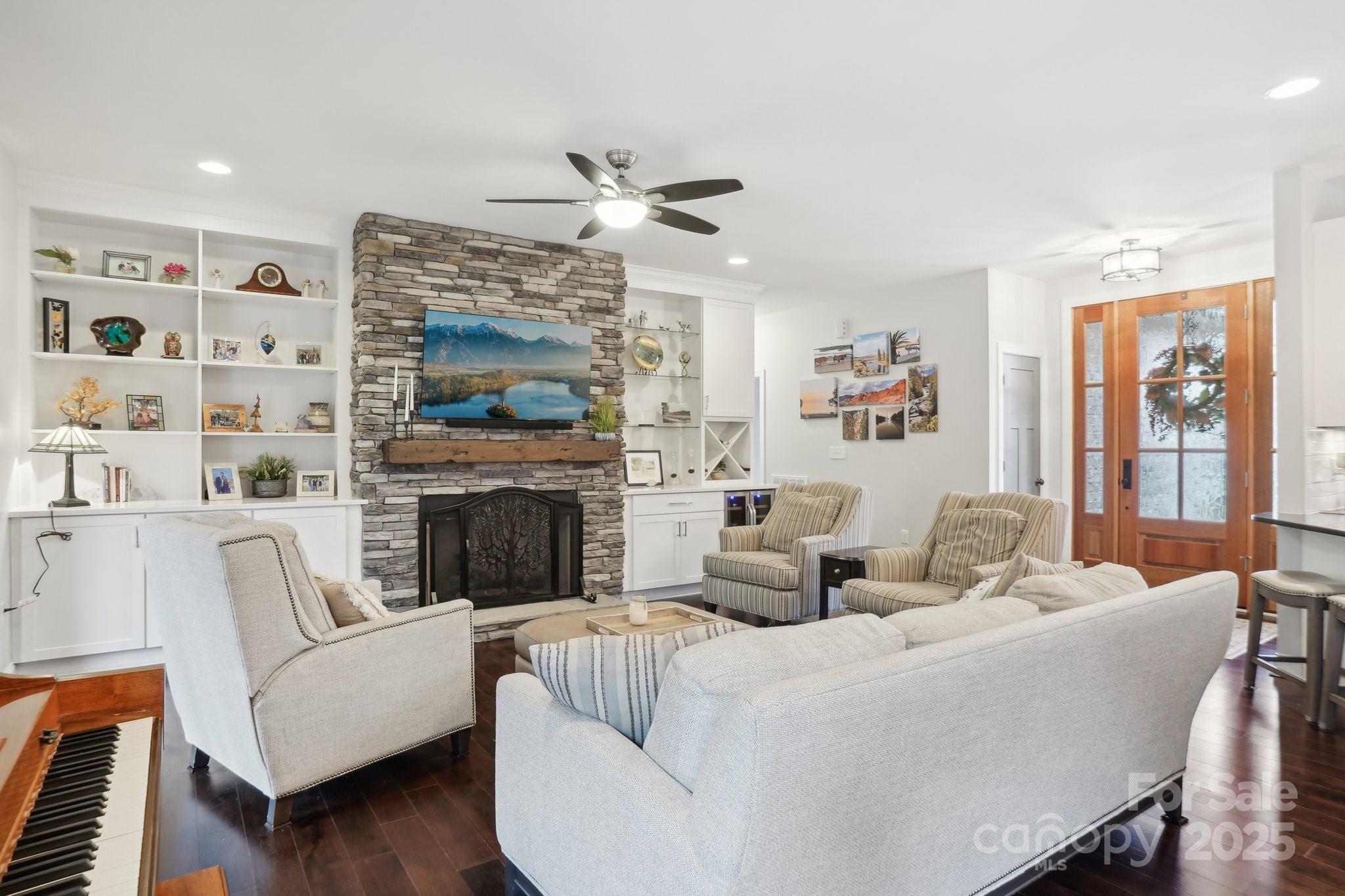 River Hills - Residential